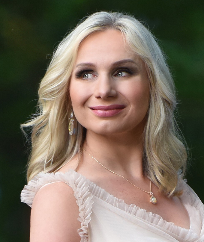 Dr. Agata Brys